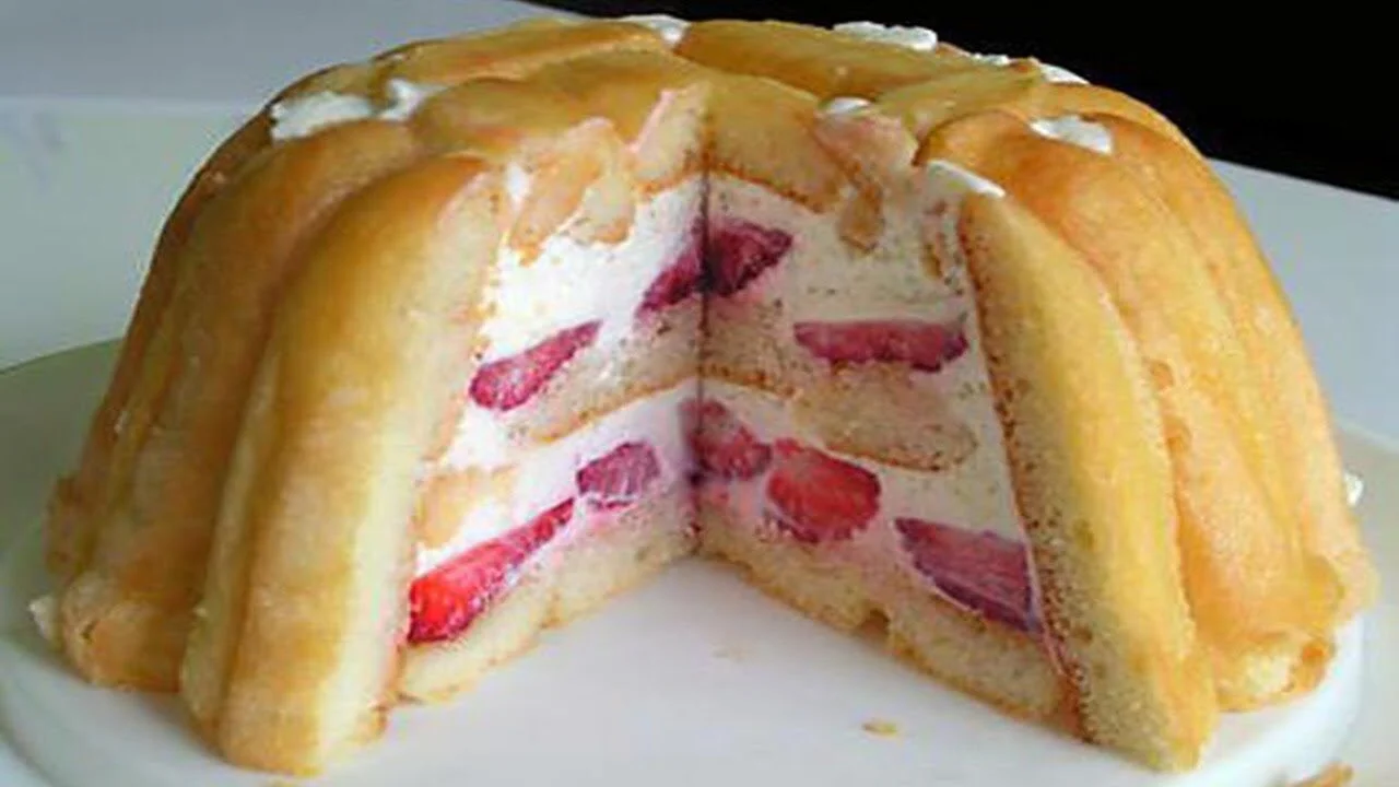 Charlotte aux fraises
