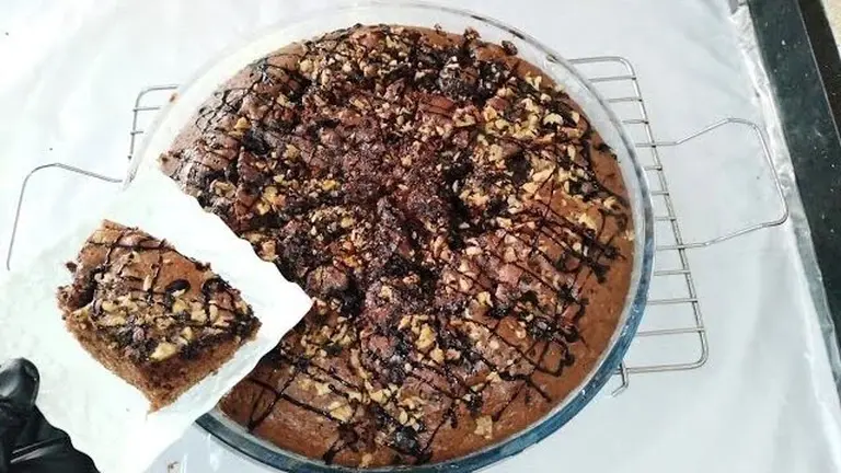 Gâteau aux noix et chocolat moelleux