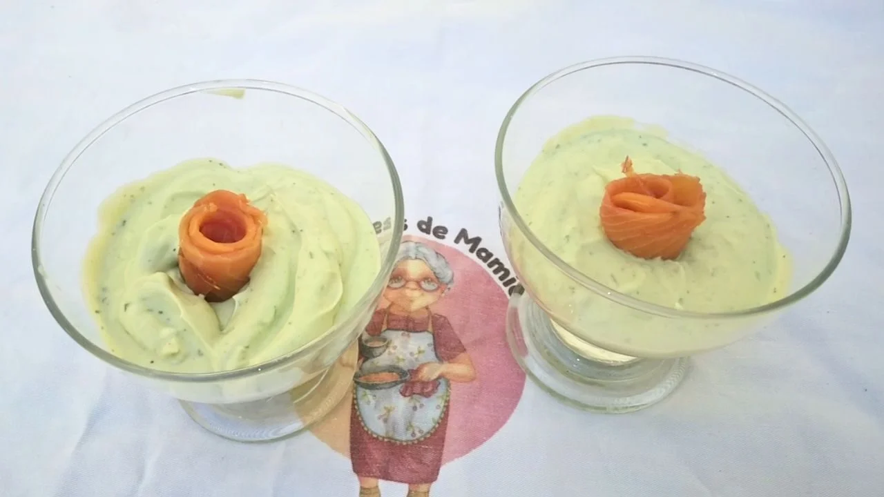 Verrine avocat et saumon fumé, fromage frais