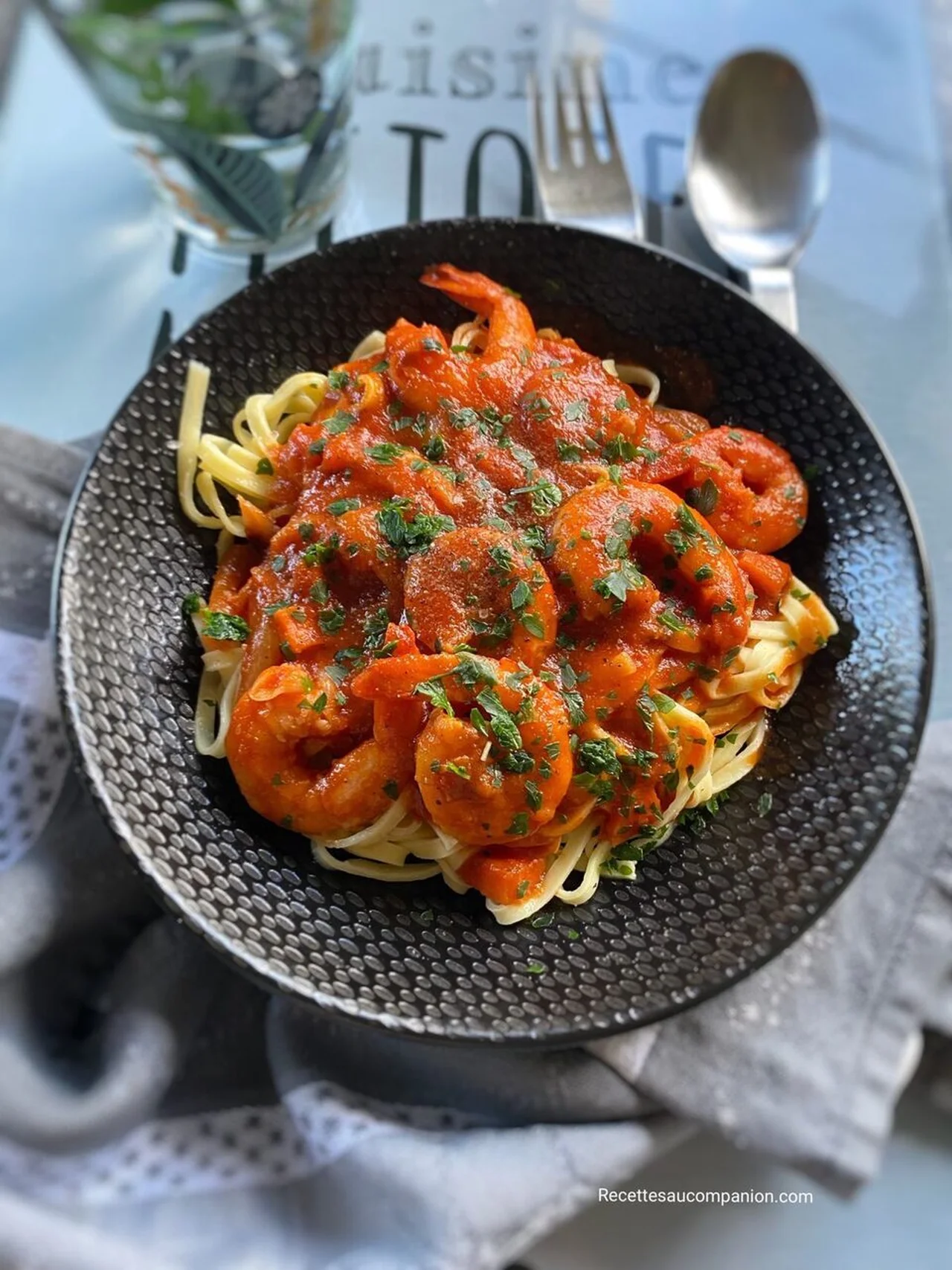 Fettuccini aux crevettes tomates et piment