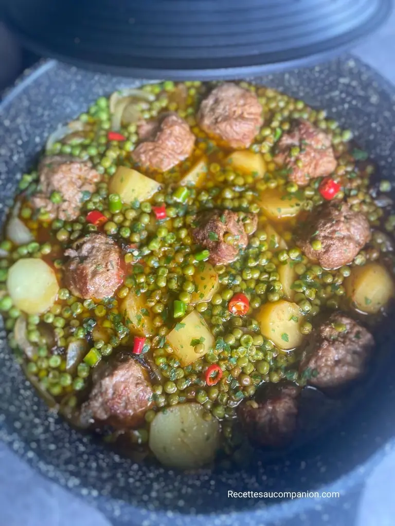 Tajine boulettes d'agneau petits pois pommes de terre