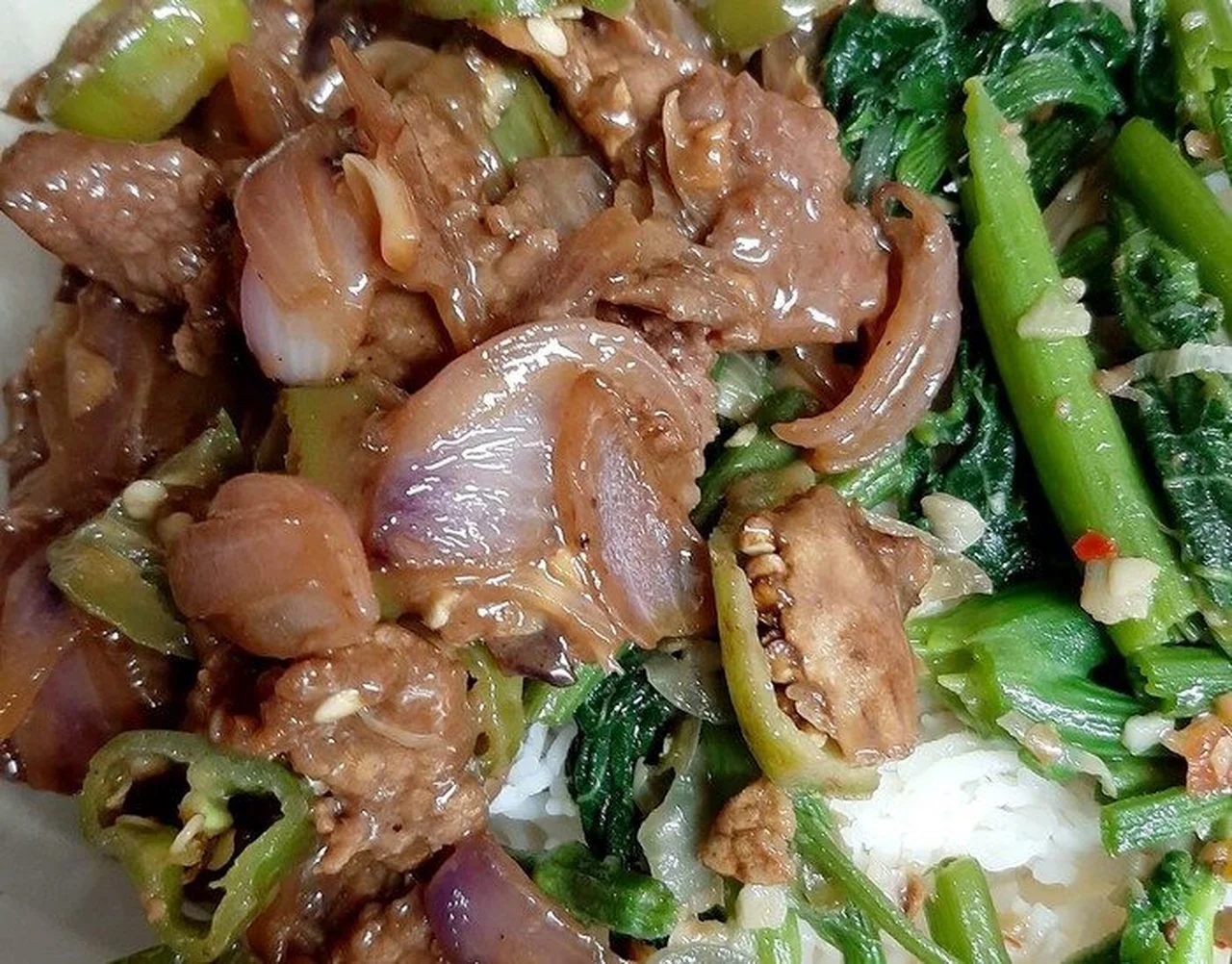Bœuf sauté au chou chinois