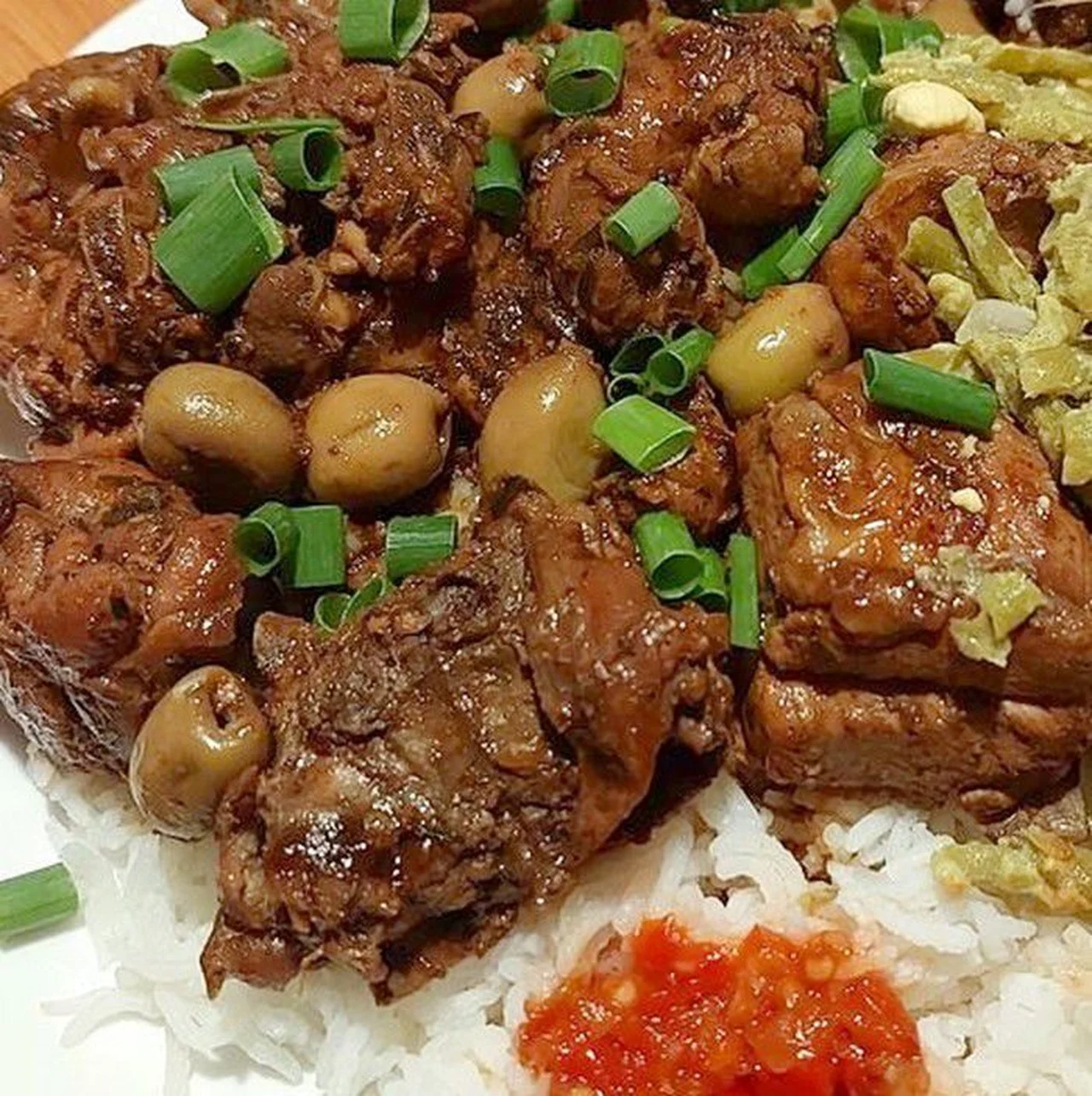 Civet de poulet aux olives à la créole