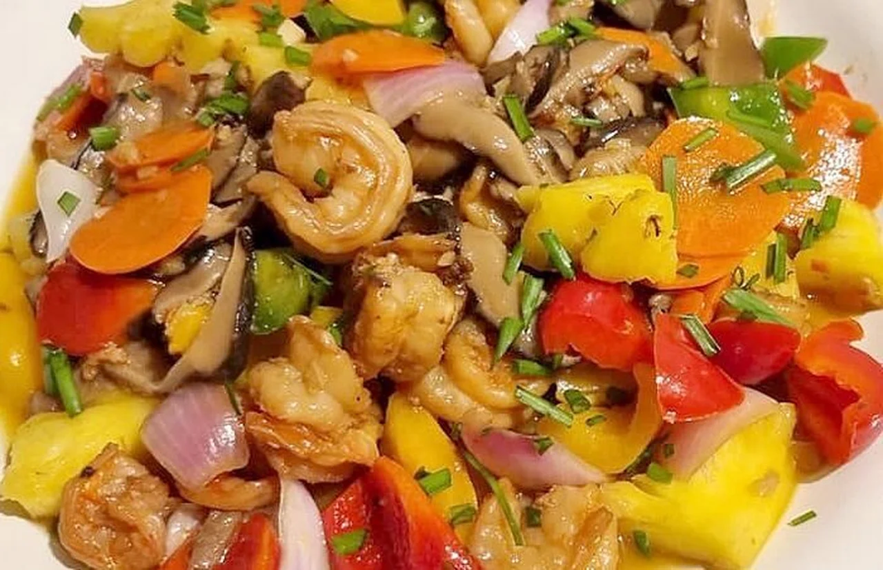 Crevettes sautées à l'ananas à la mode créole