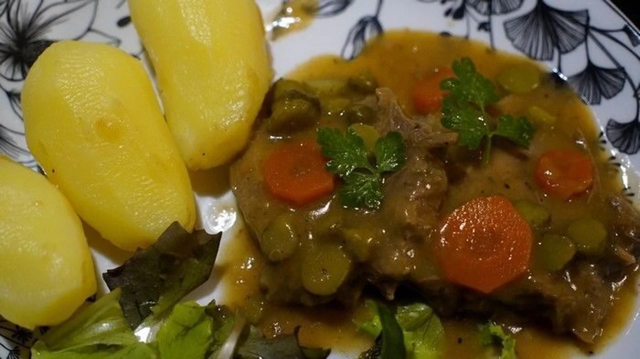 Langue de boeuf sauce charcutière
