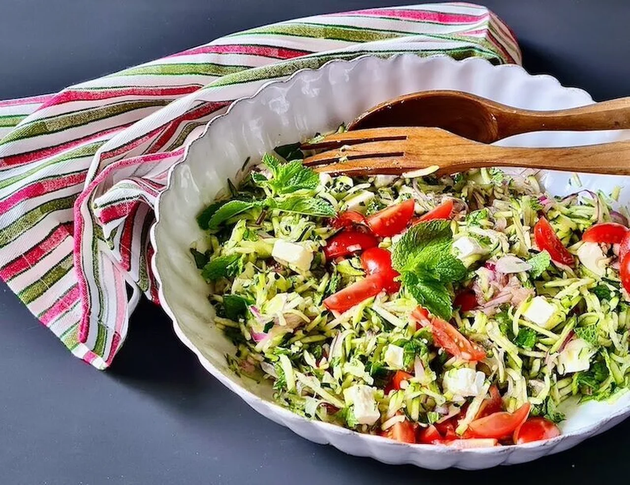 Salade de courgettes, feta, menthe