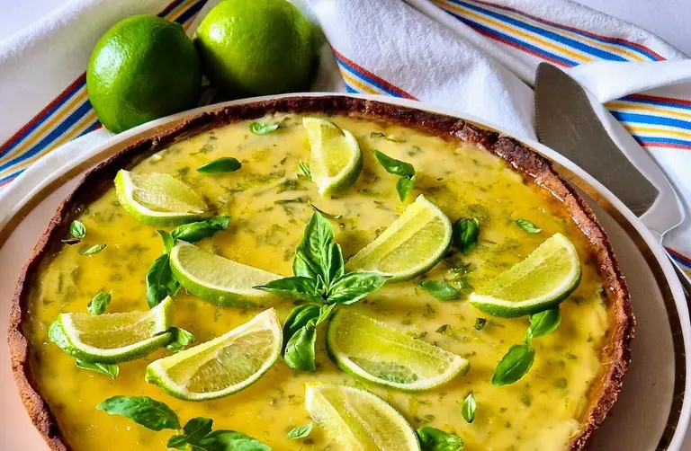 Tarte au citron vert et basilic