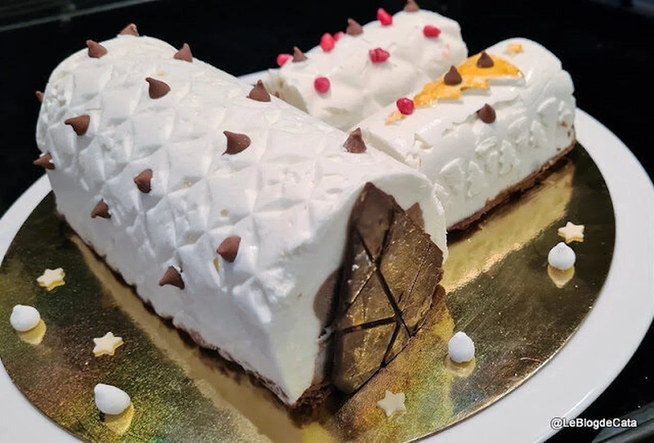 Bûche chantilly vanille, crème marrons-chocolat