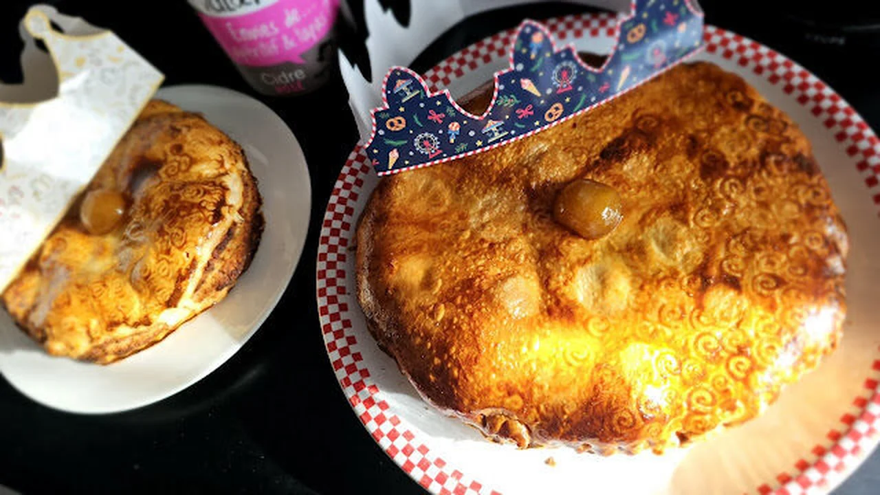 Galette aux amandes, crème de marrons et mirabelles
