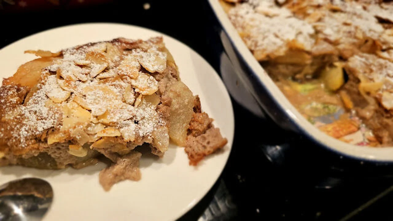 Gâteau aux poires, skyr et farine de caroube