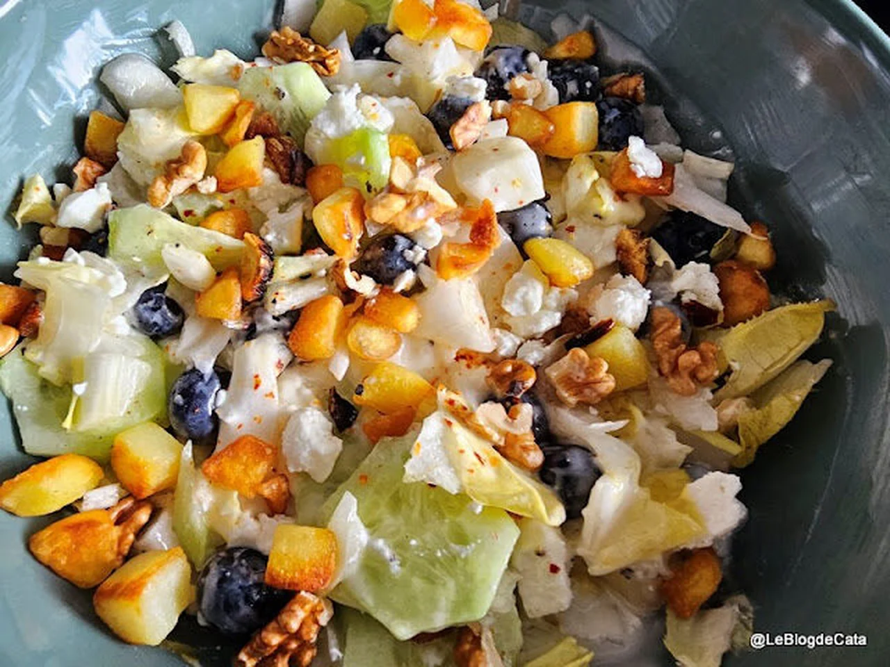 Salade endive, concombre, myrtilles et feta
