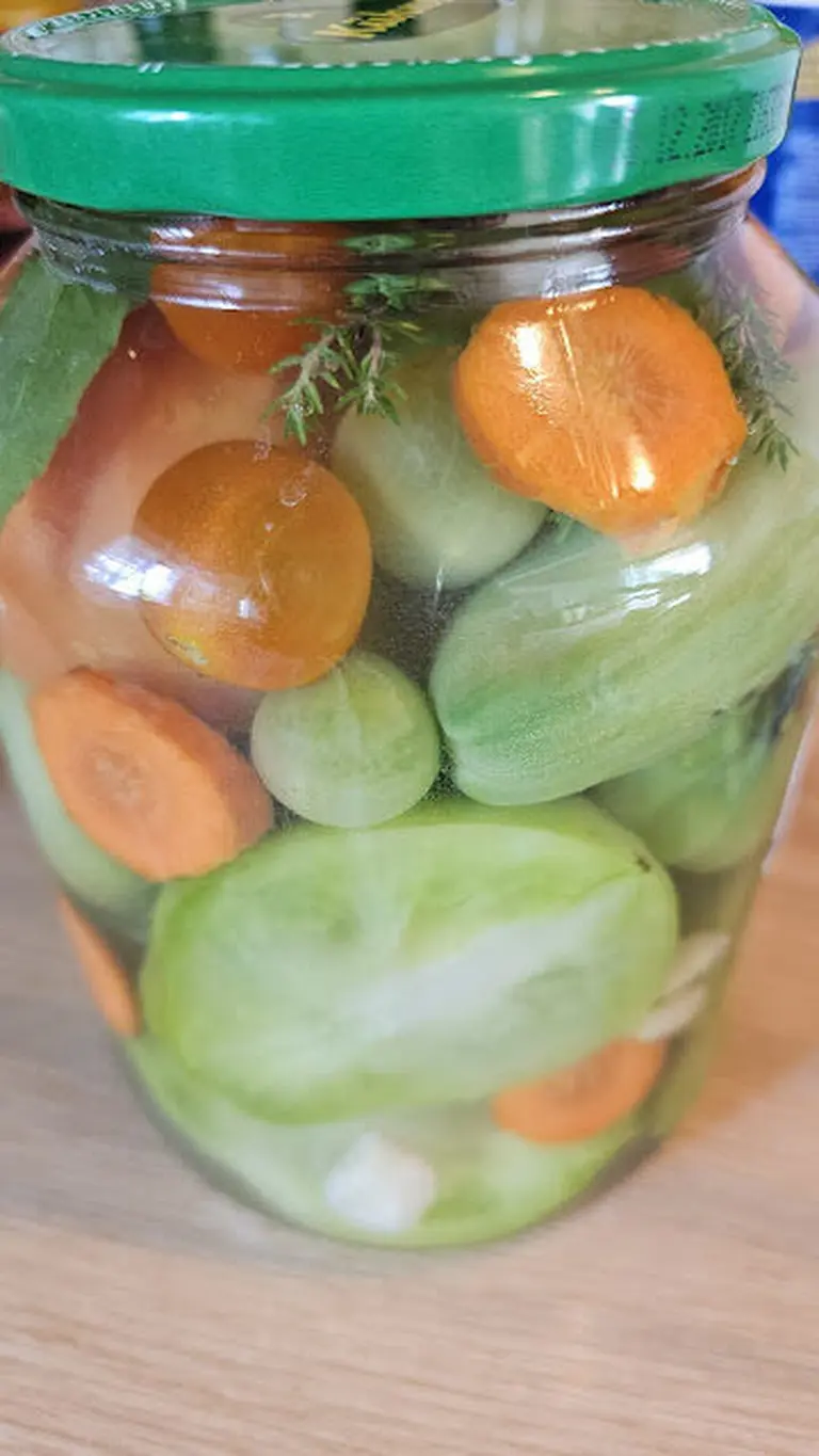 Tomates vertes en saumure
