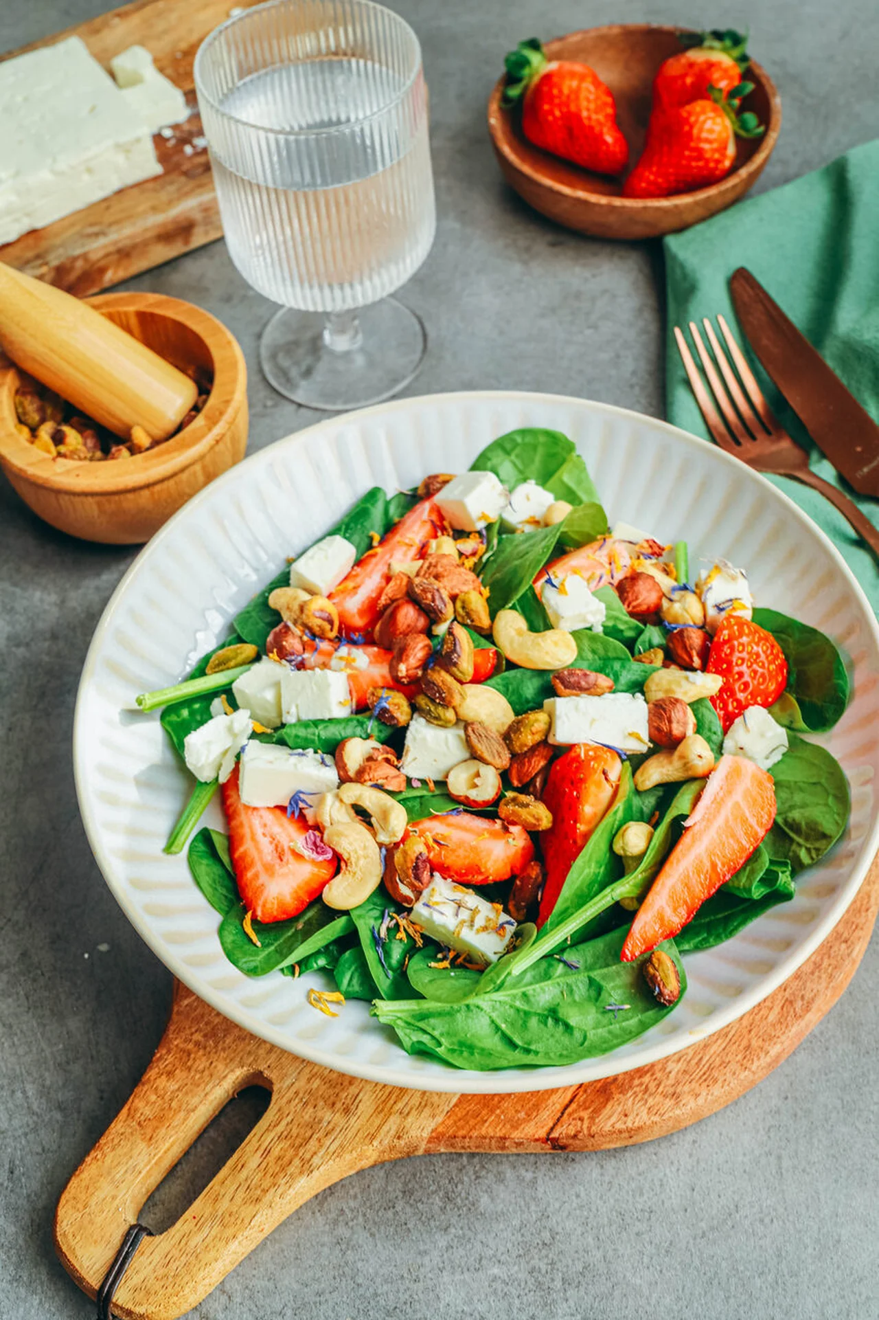 Salade épinards fraises