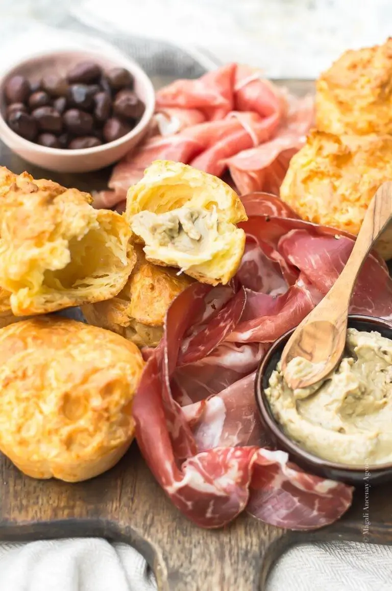 Les Gougères au Fromage