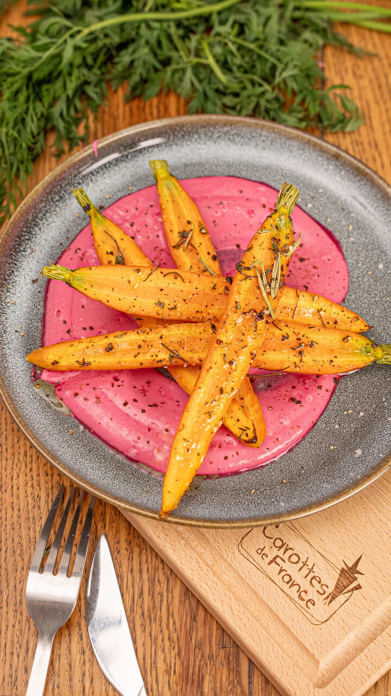 Carottes rôties à la crème de betterave