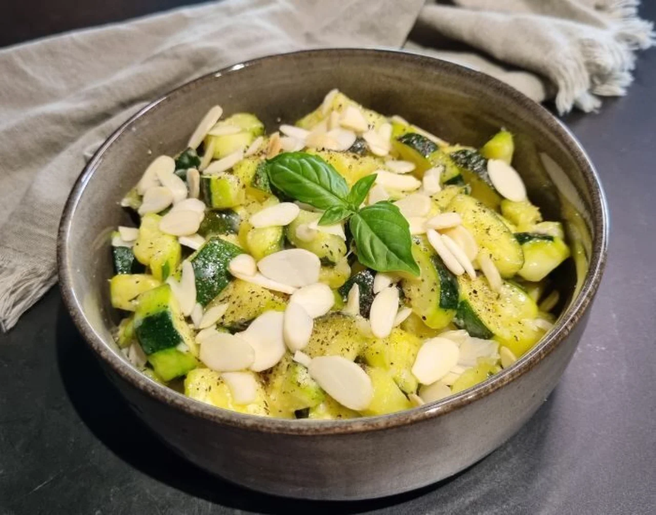 Courgettes, ail, parmesan