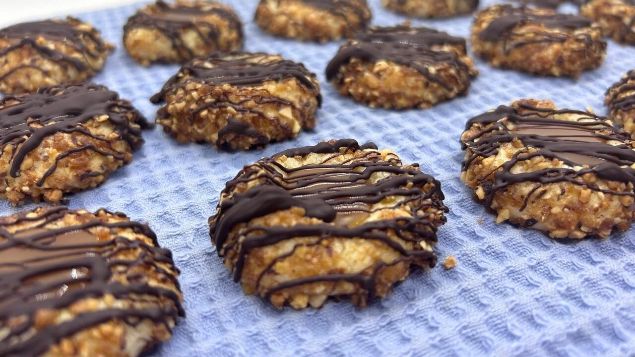 Biscuits au pralin et caramel beurre salé