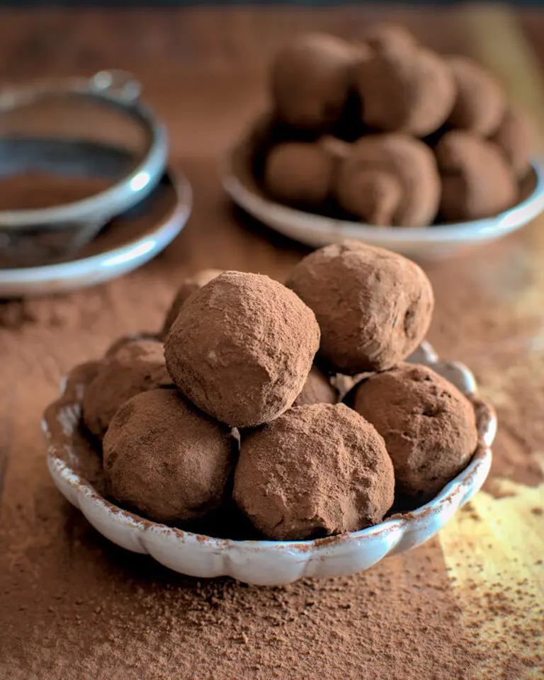 Les truffes au chocolat noir et fleur de sel