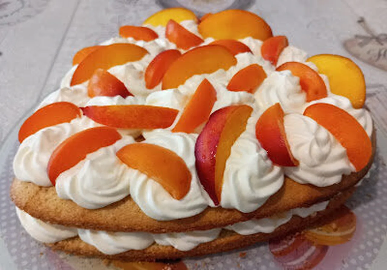 Le cœur chantilly et fruits frais