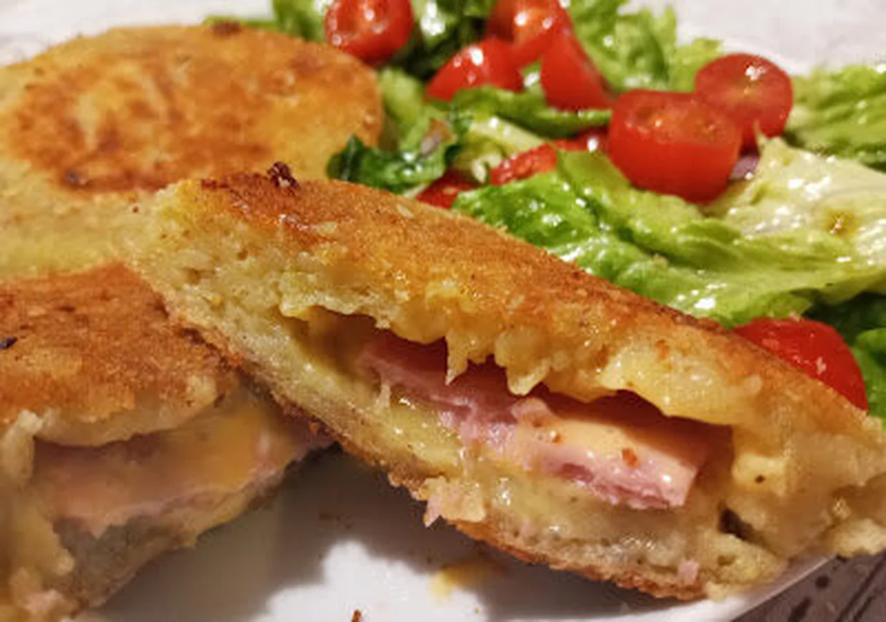 Galettes de pommes de terre au jambon et fromage