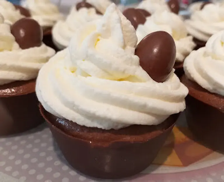 Petites mousses au chocolat de Pâques