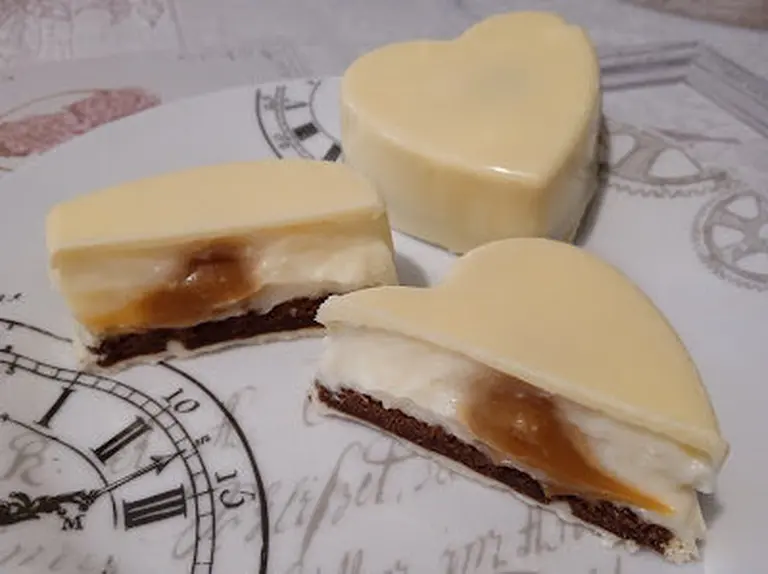 Petits cœurs choco-vanille cœur caramel