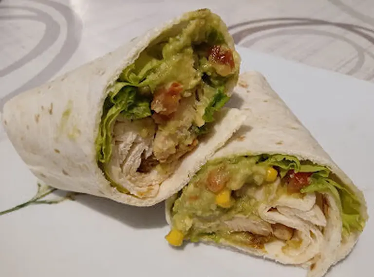 Les wraps poulet avocat