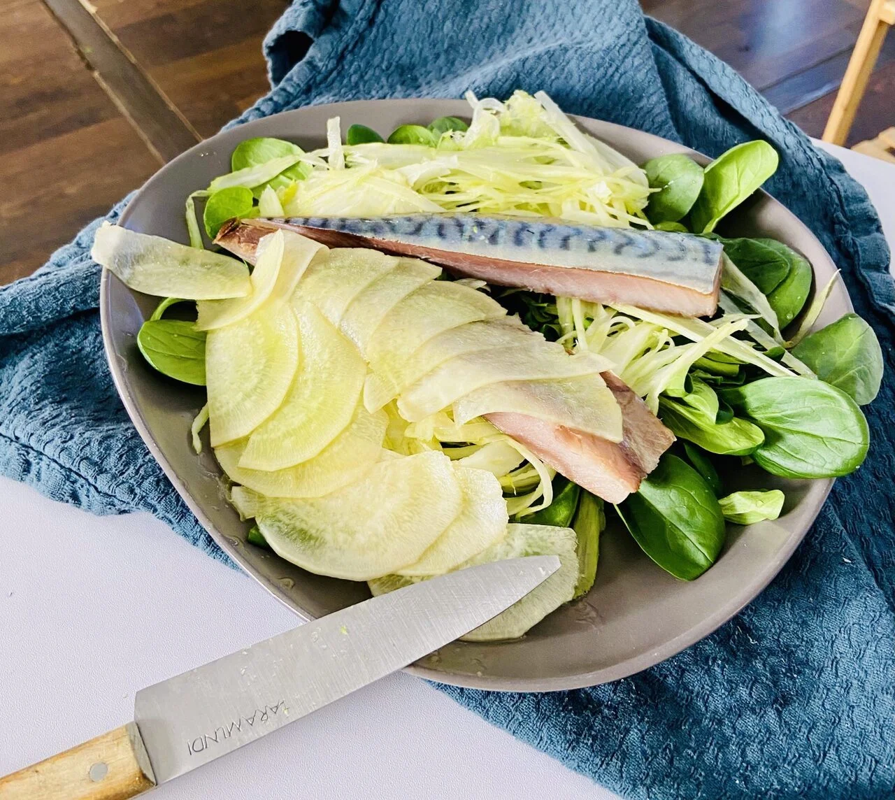 Salade d'hiver aux maquereaux fumés