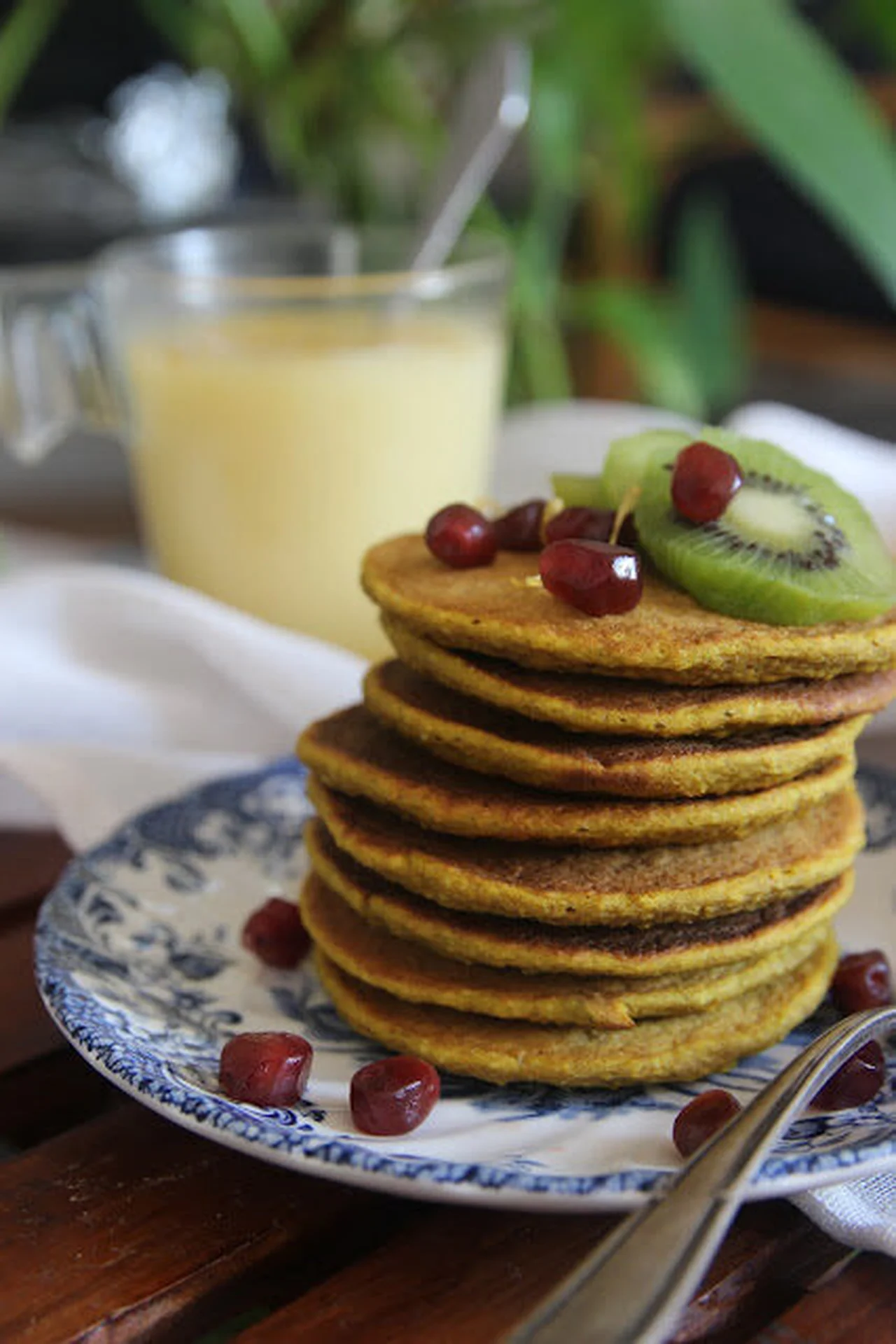 Golden latte pancakes