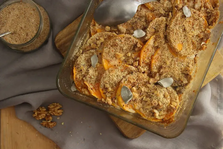 Gratin butternut, oignon, châtaignes et noix