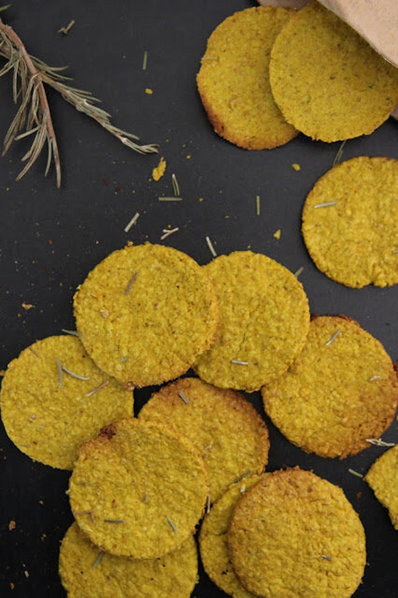 Oatcakes au curcuma et romarin
