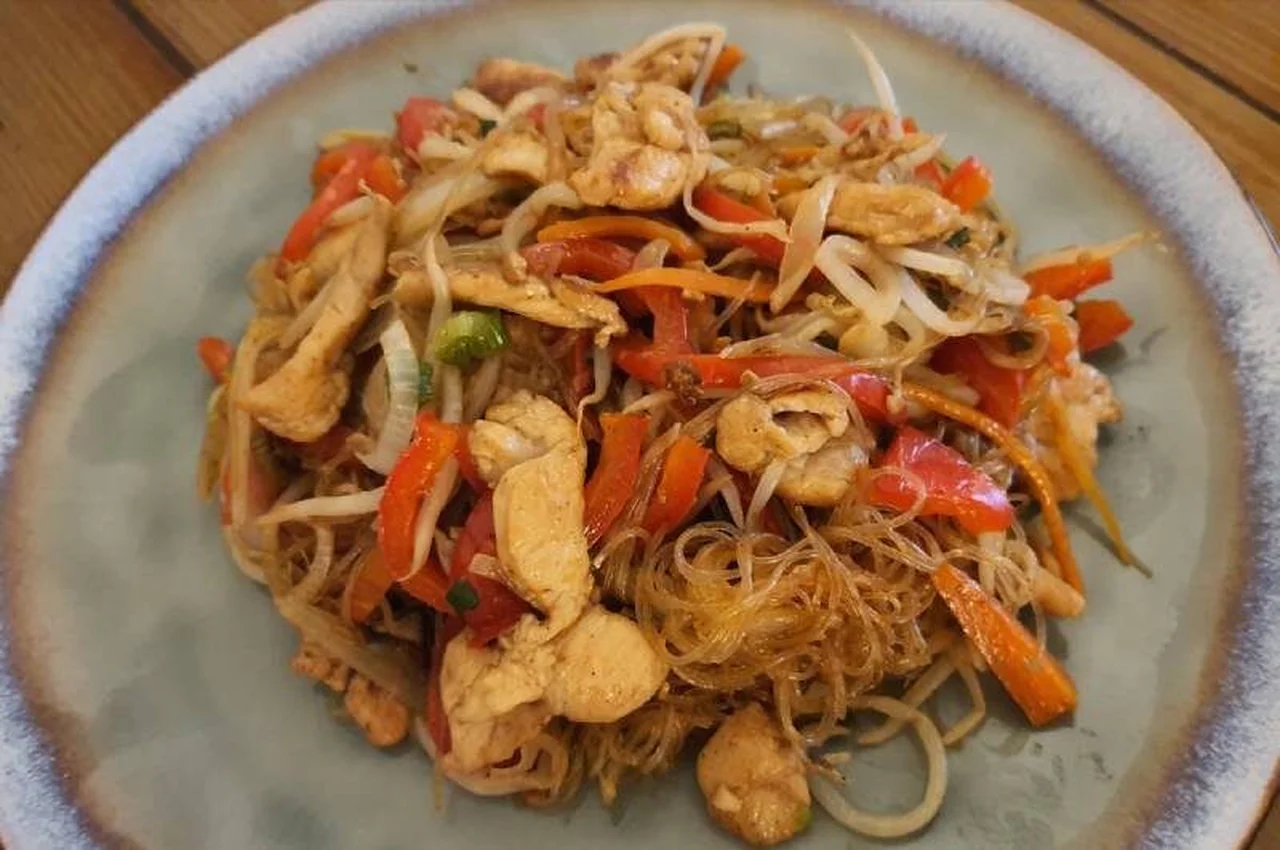 Sauté de vermicelles de soja au poulet
