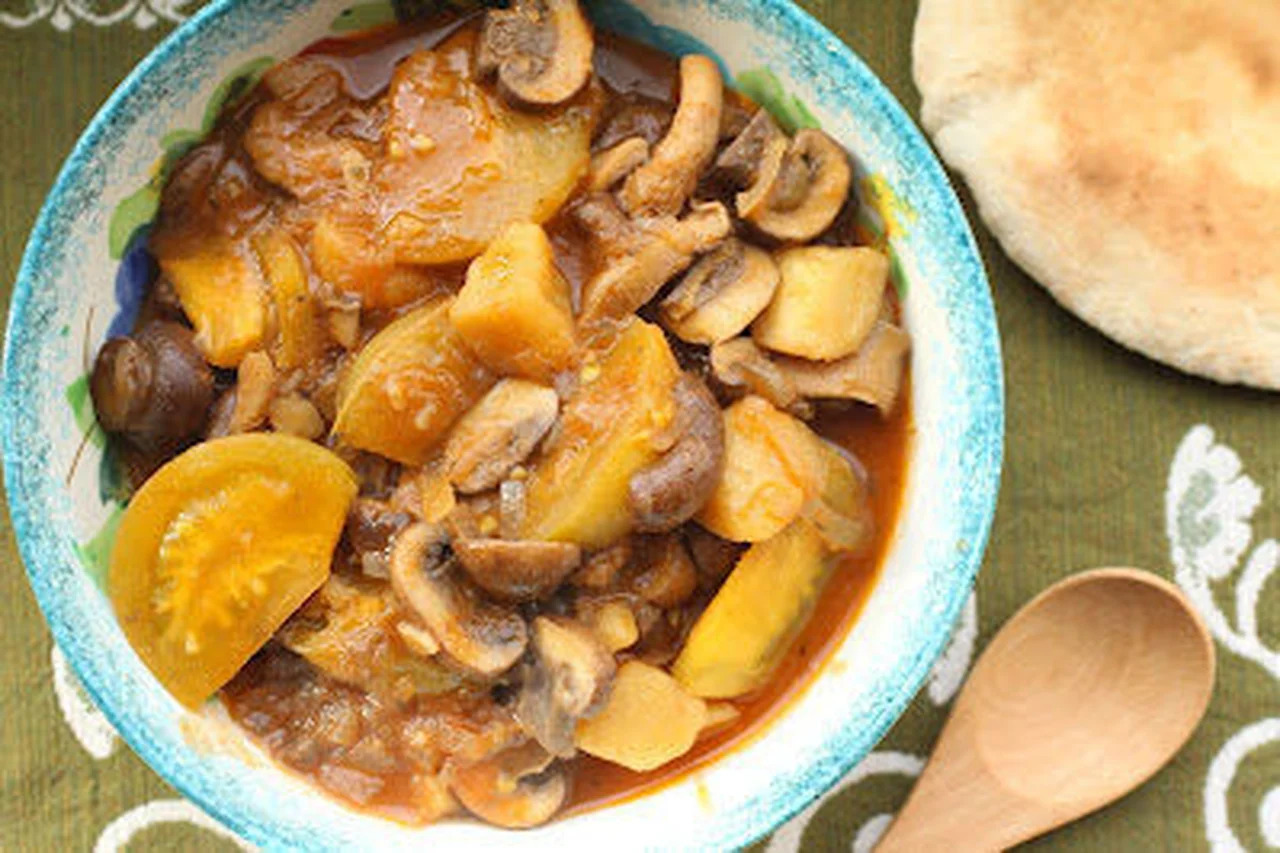 Mijoté de champignons et tomates vertes à la grecque