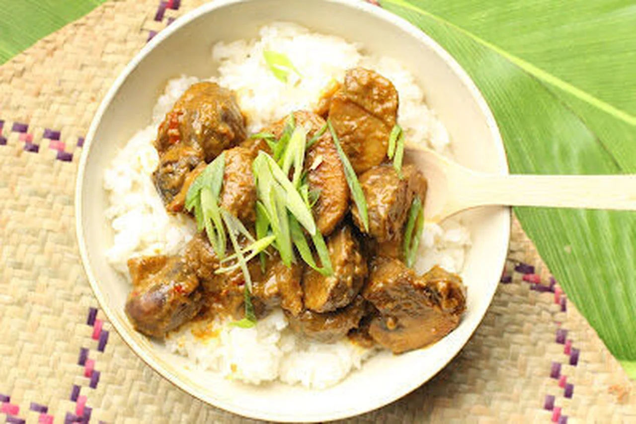 Rendang de champignons bruns