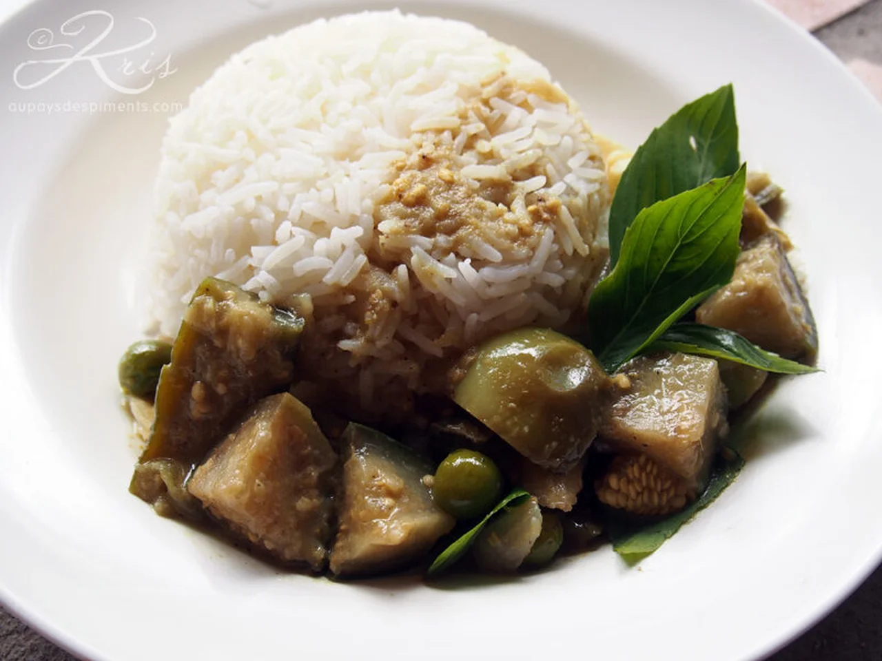 Aubergines au curry vert et lait de coco