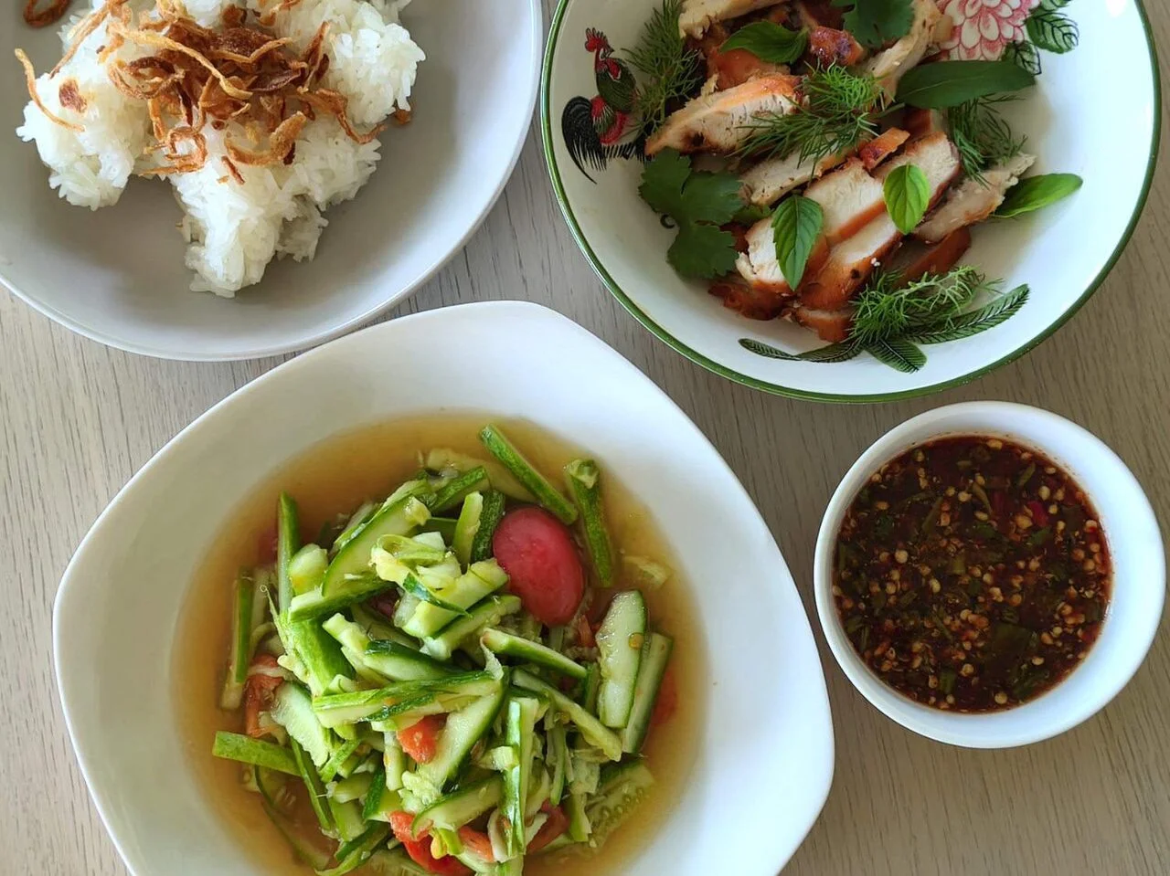 Salade thaïe de concombre fraîche
