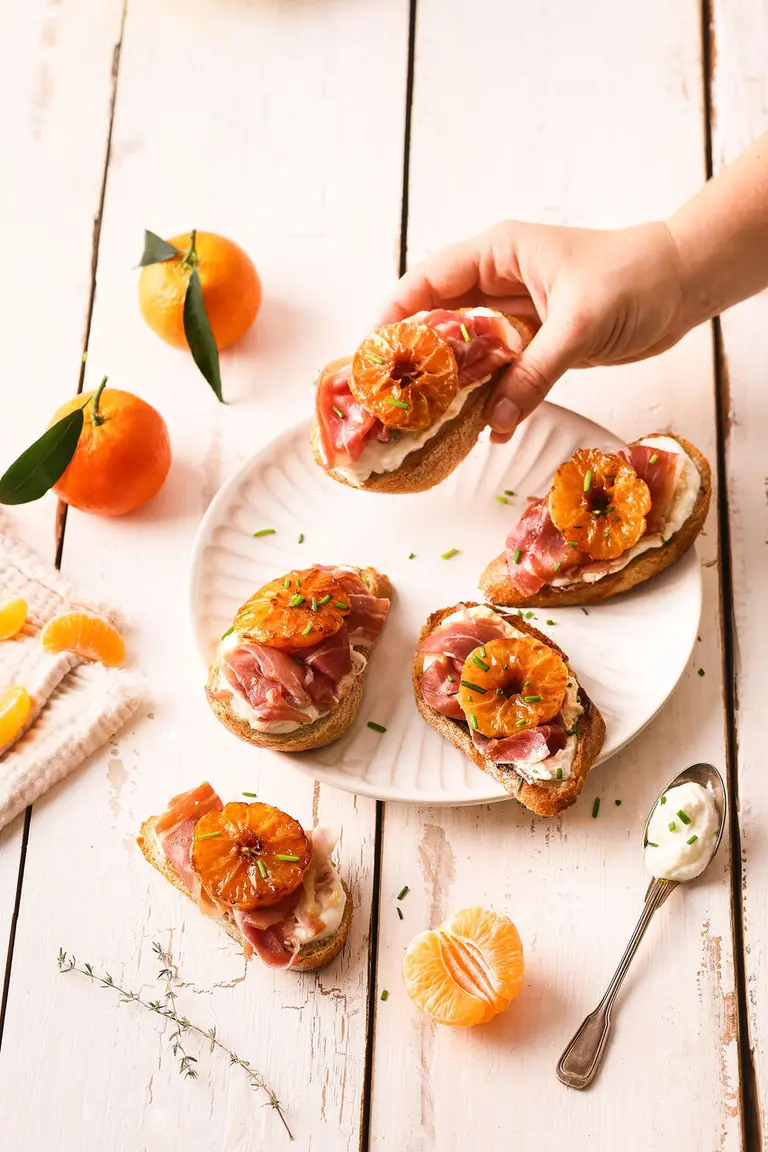 Bruschetta aux Clémentines de Corse rôties et jambon cru