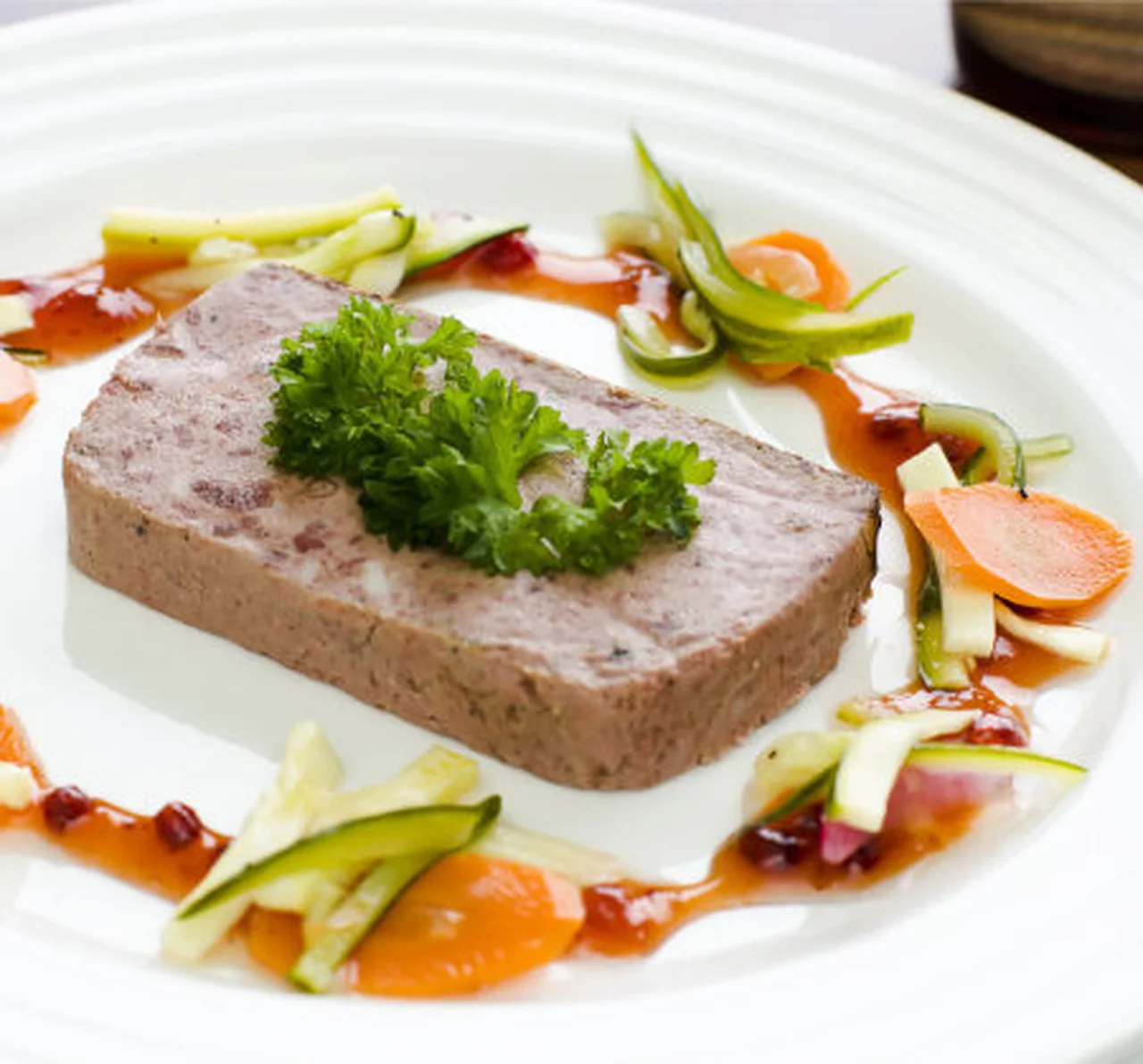 Terrine de lièvre aux cèpes et fine champagne
