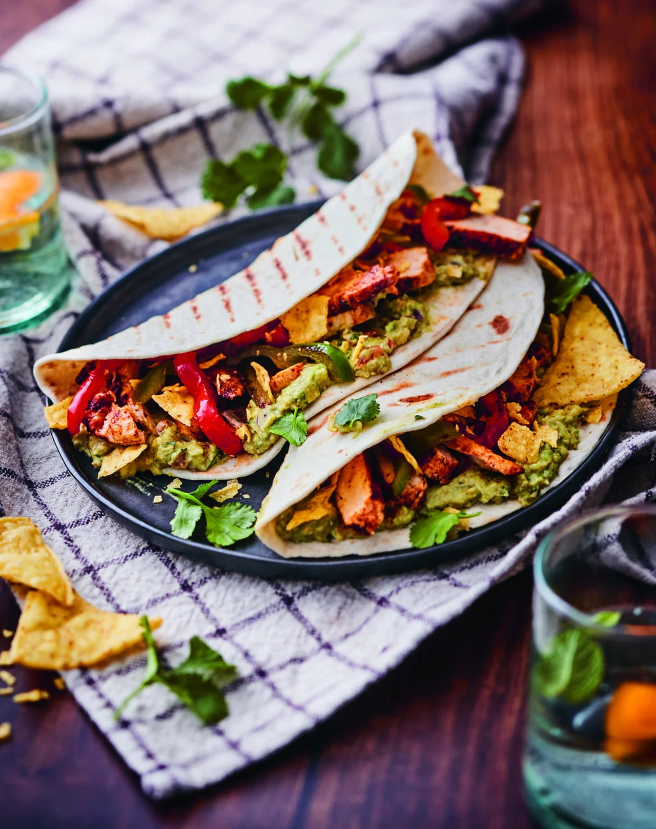 Quesadillas de poulet tex-mex et creamy guacamole