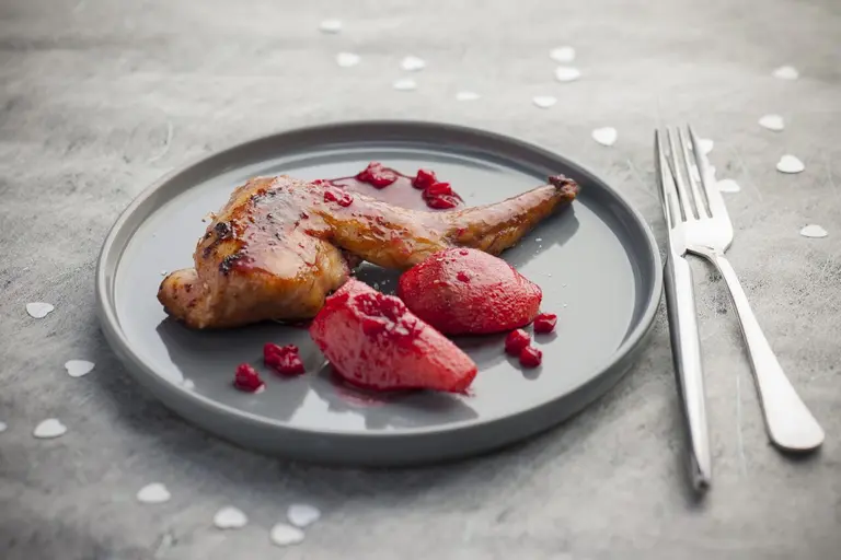 Gigolettes de lapin au poiré et aux airelles