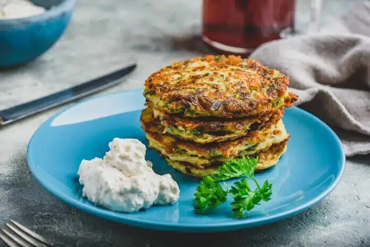 Röstis de courgette et leur sauce au parmesan