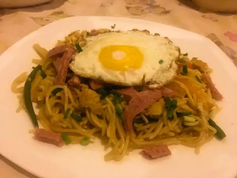 Nouilles sautées au bœuf et légumes