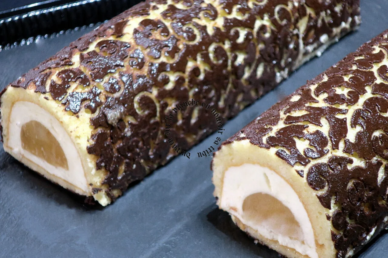 Bûche à la poire en habit de fête