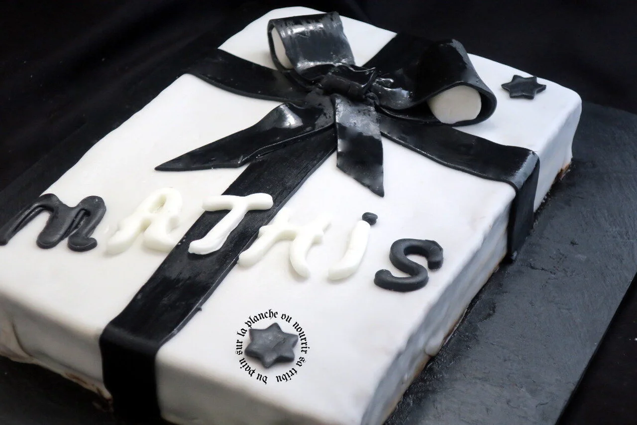 Gâteau d'anniversaire Cadeau
