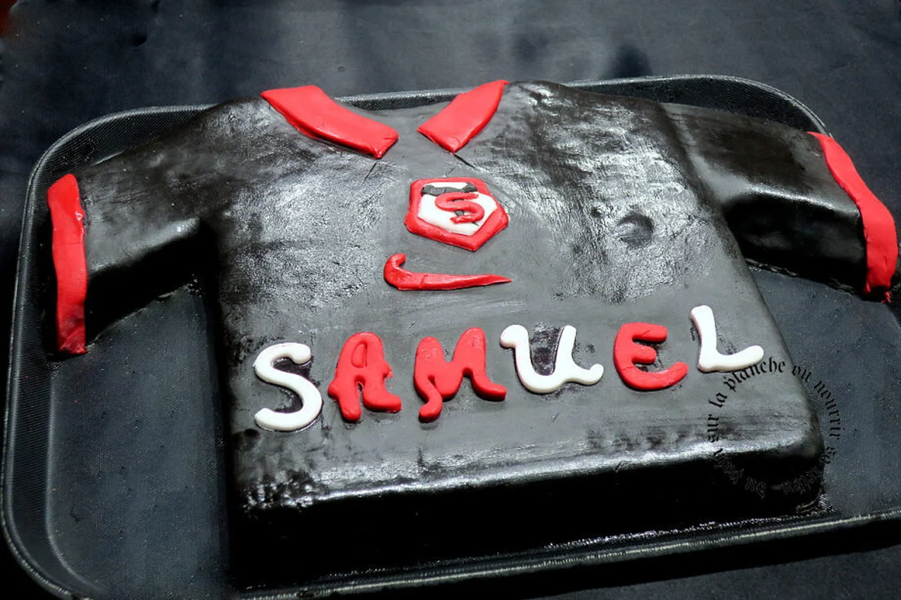 Gâteau d'anniversaire maillot rugby Toulouse