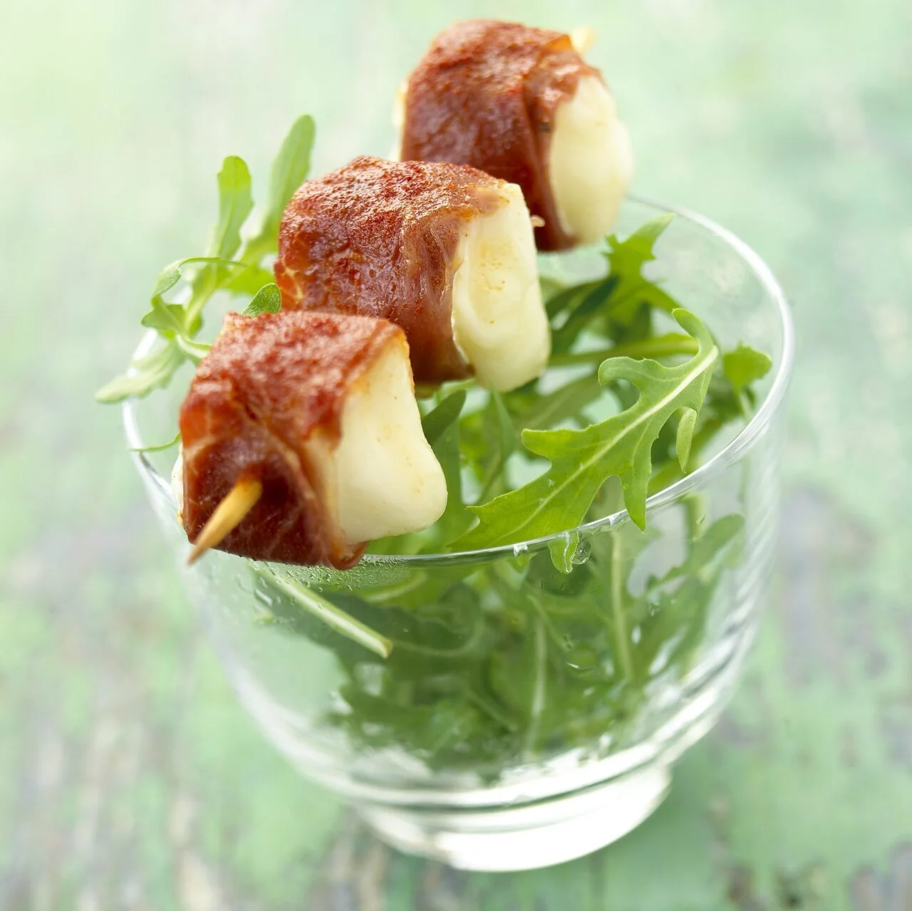Brochettes chèvre au Serrano