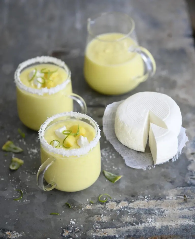 Smoothie au chèvre frais ananas coco