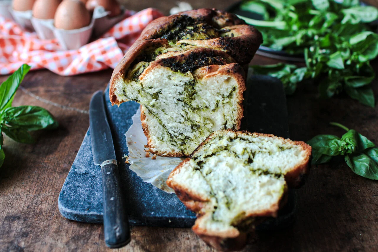 Babka au pesto de basilic