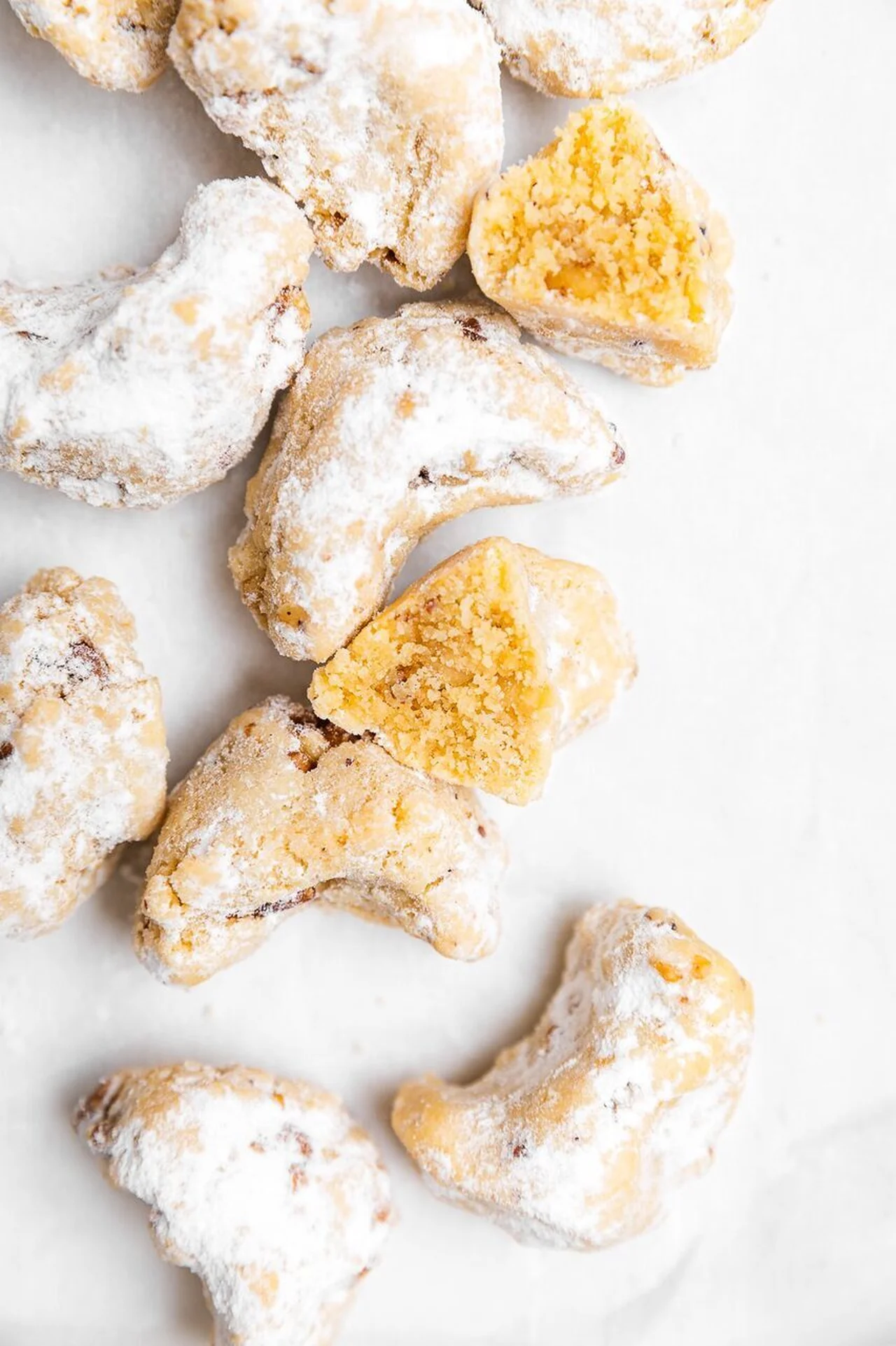 Biscuits croissants aux noix