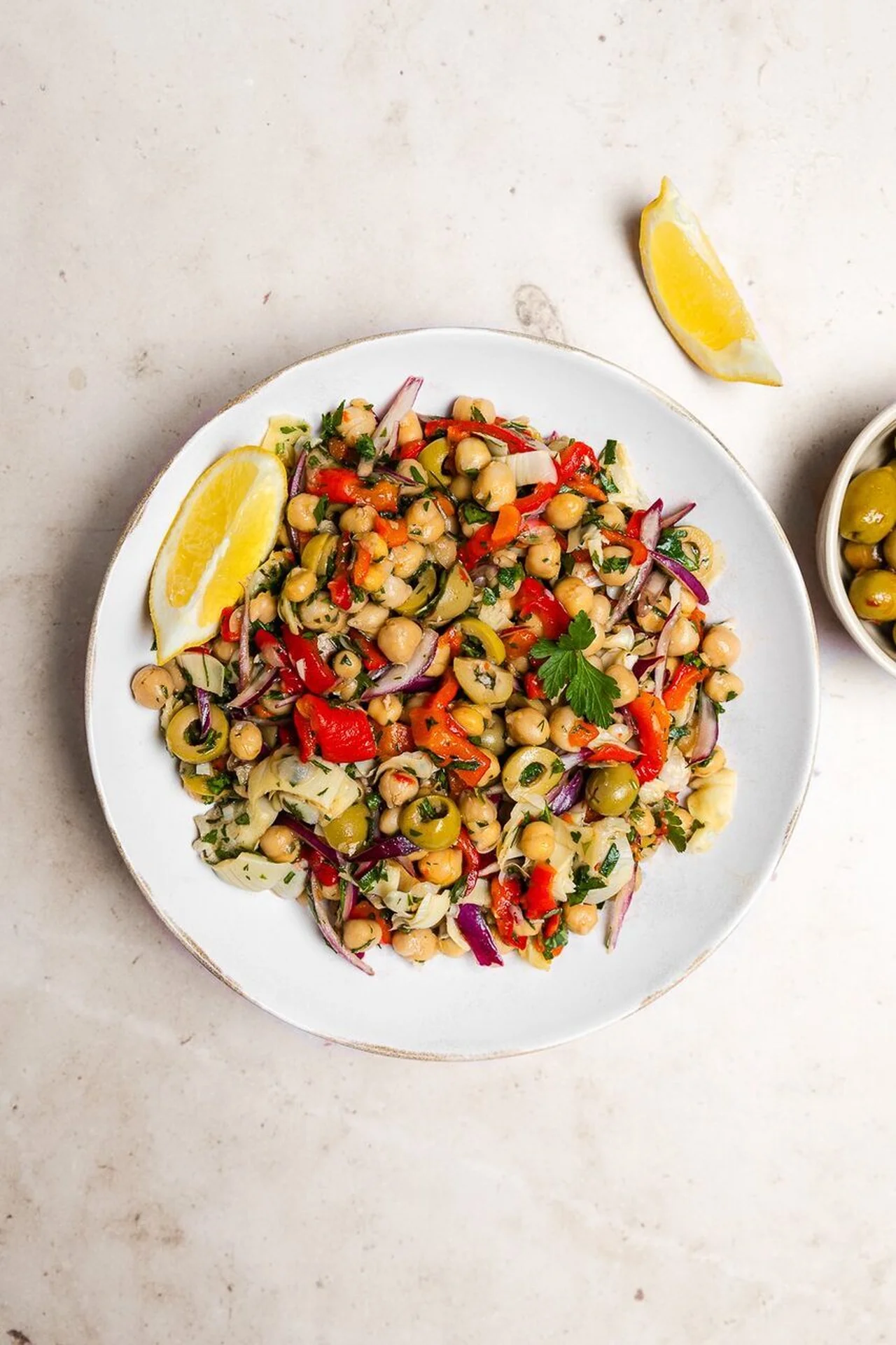 Salade de pois chiches et légumes marinés